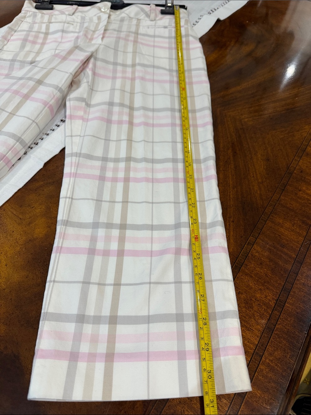 Burberry Women's Plaid Capris US 6 - Picture 8 of 8